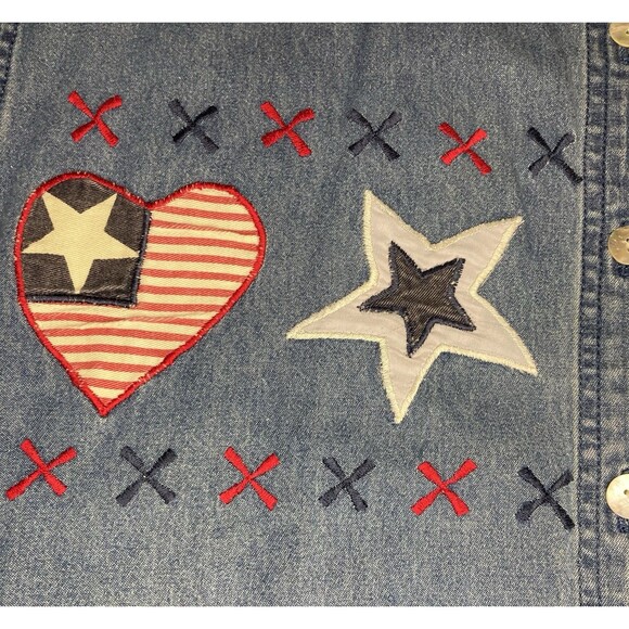 Vintage Women’s L Embroidered American Flag Heart Button Up Jean Denim SS Shirt - Picture 3 of 8